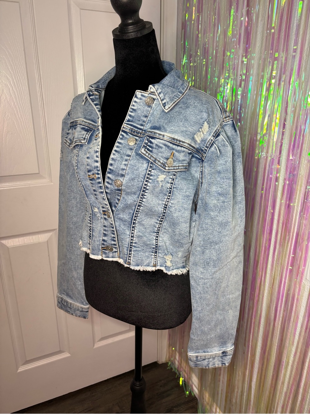 NWOT Light Blue Denim Jacket W/ Frayed Hem & Distressing Stretchy Acid Wash look